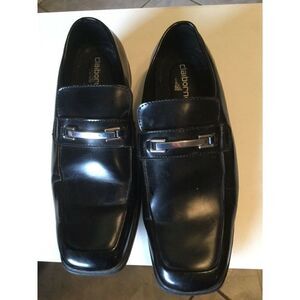CLAIBORNE black slip on leather shoes size 8M